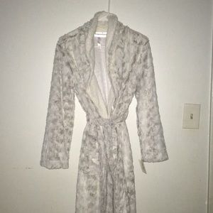 Gillian and O’Malley robe